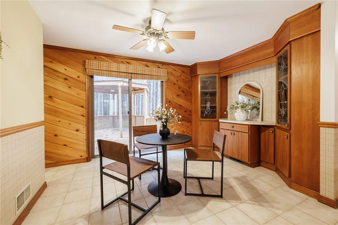Eat-in dining w/built-ins +walk out to porch
