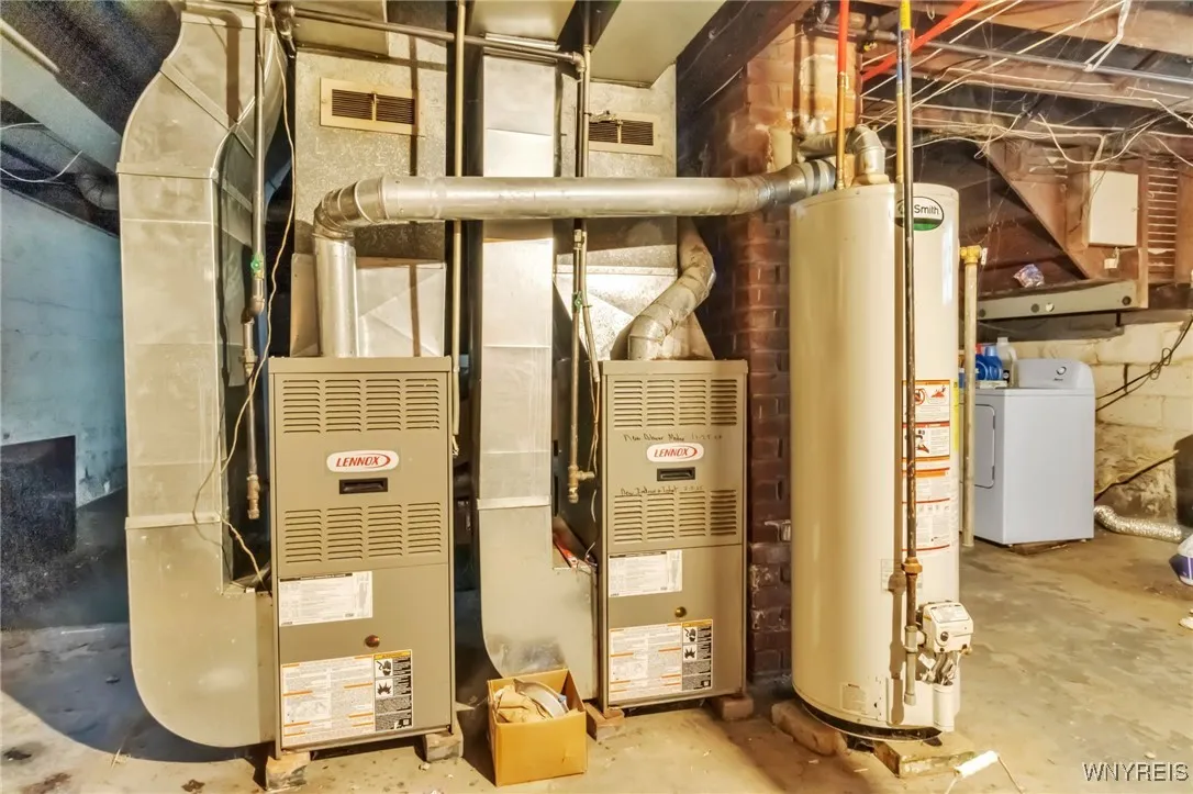 30 Chamberlin Drive, West Seneca, New York 14210, West Seneca, New York 14210, 5 Bedrooms Bedrooms, ,2 BathroomsBathrooms,Residential,For Sale,30 Chamberlin Drive, West Seneca, New York 14210,0,B1649650