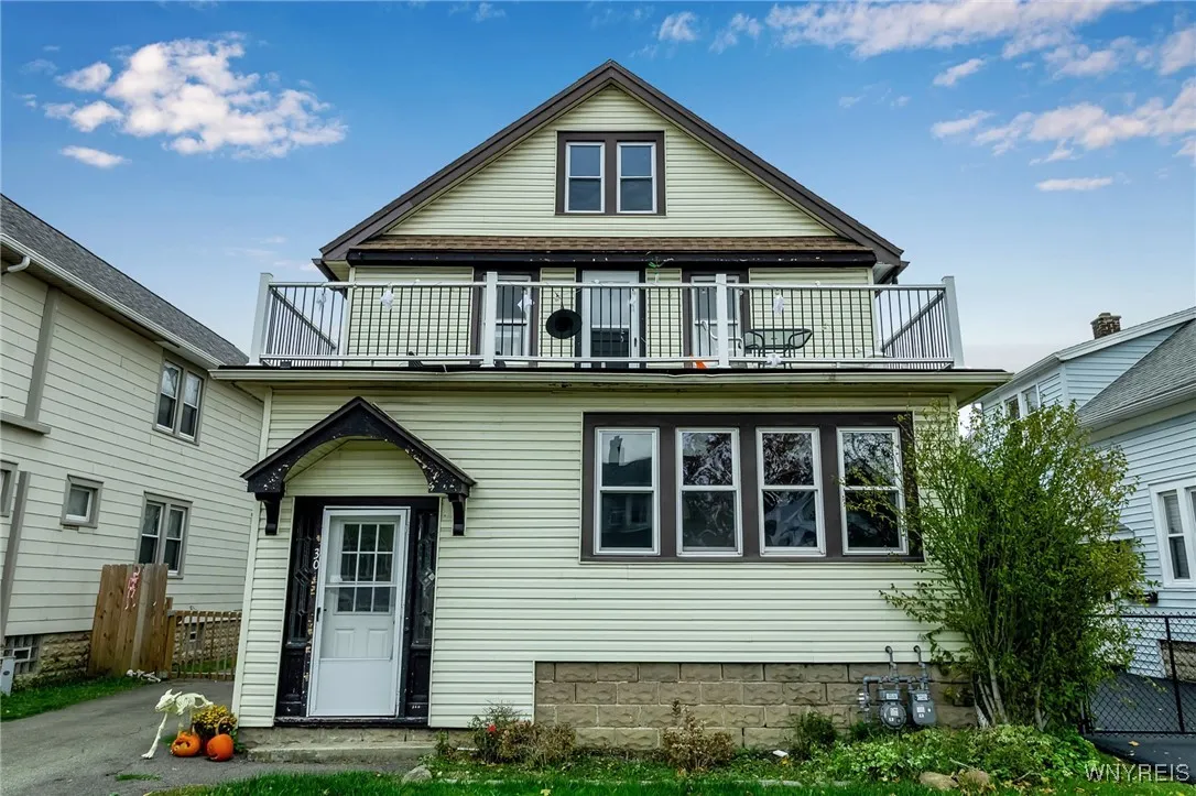 30 Chamberlin Drive, West Seneca, New York 14210, West Seneca, New York 14210, 5 Bedrooms Bedrooms, ,2 BathroomsBathrooms,Residential,For Sale,30 Chamberlin Drive, West Seneca, New York 14210,0,B1649650