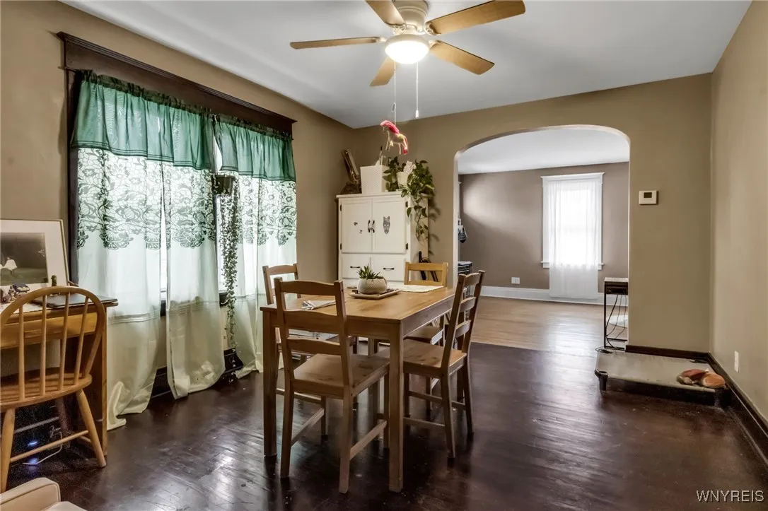 30 Chamberlin Drive, West Seneca, New York 14210, West Seneca, New York 14210, 5 Bedrooms Bedrooms, ,2 BathroomsBathrooms,Residential,For Sale,30 Chamberlin Drive, West Seneca, New York 14210,0,B1649650