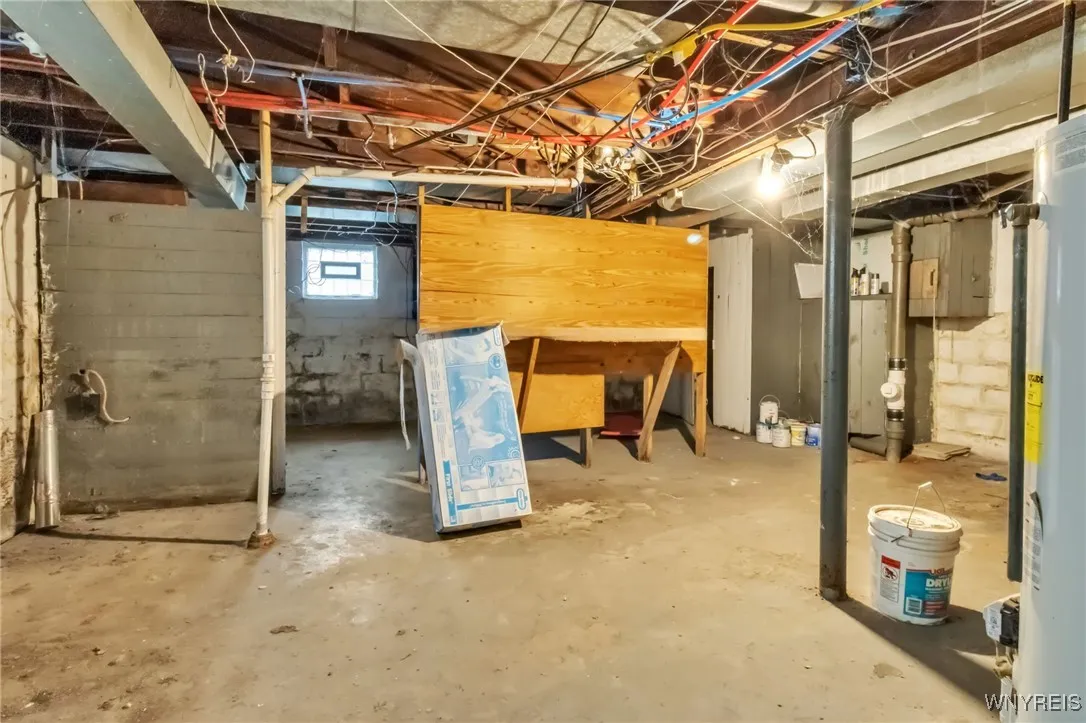 30 Chamberlin Drive, West Seneca, New York 14210, West Seneca, New York 14210, 5 Bedrooms Bedrooms, ,2 BathroomsBathrooms,Residential,For Sale,30 Chamberlin Drive, West Seneca, New York 14210,0,B1649650