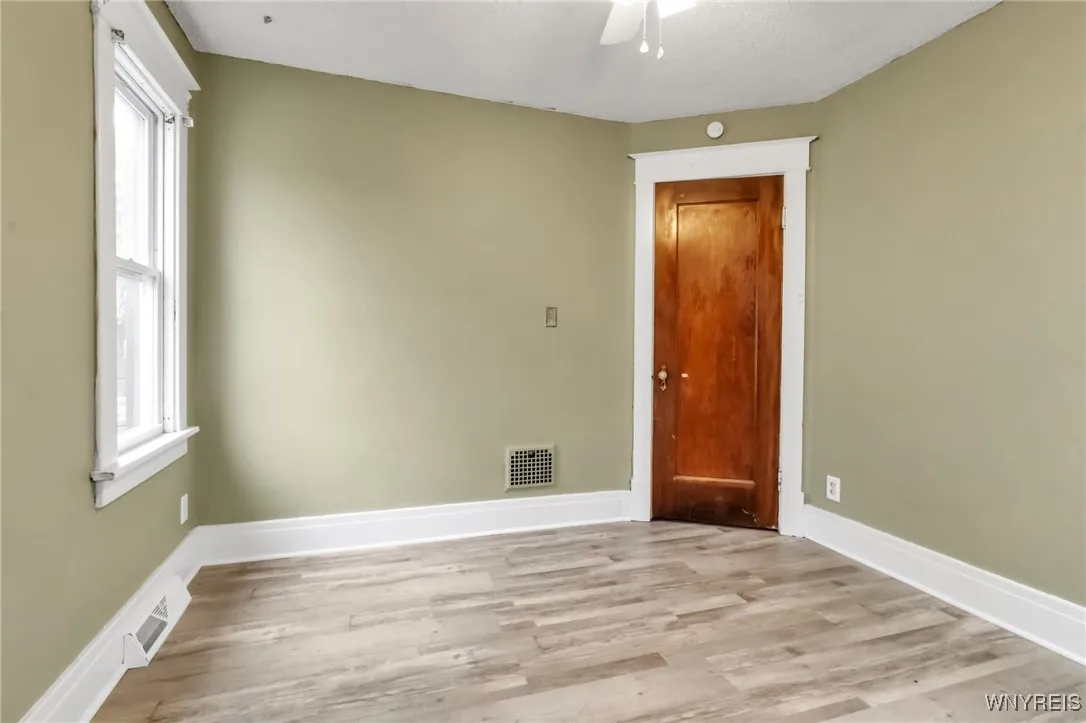 30 Chamberlin Drive, West Seneca, New York 14210, West Seneca, New York 14210, 5 Bedrooms Bedrooms, ,2 BathroomsBathrooms,Residential,For Sale,30 Chamberlin Drive, West Seneca, New York 14210,0,B1649650