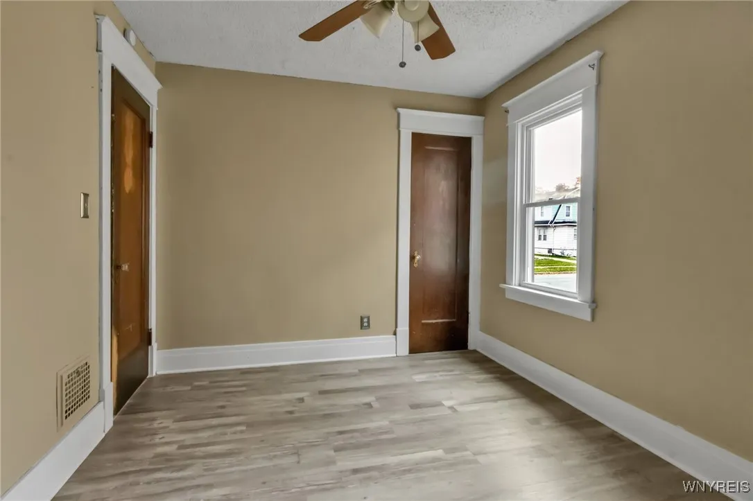 30 Chamberlin Drive, West Seneca, New York 14210, West Seneca, New York 14210, 5 Bedrooms Bedrooms, ,2 BathroomsBathrooms,Residential,For Sale,30 Chamberlin Drive, West Seneca, New York 14210,0,B1649650