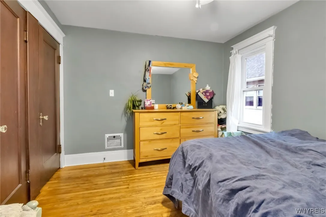 30 Chamberlin Drive, West Seneca, New York 14210, West Seneca, New York 14210, 5 Bedrooms Bedrooms, ,2 BathroomsBathrooms,Residential,For Sale,30 Chamberlin Drive, West Seneca, New York 14210,0,B1649650