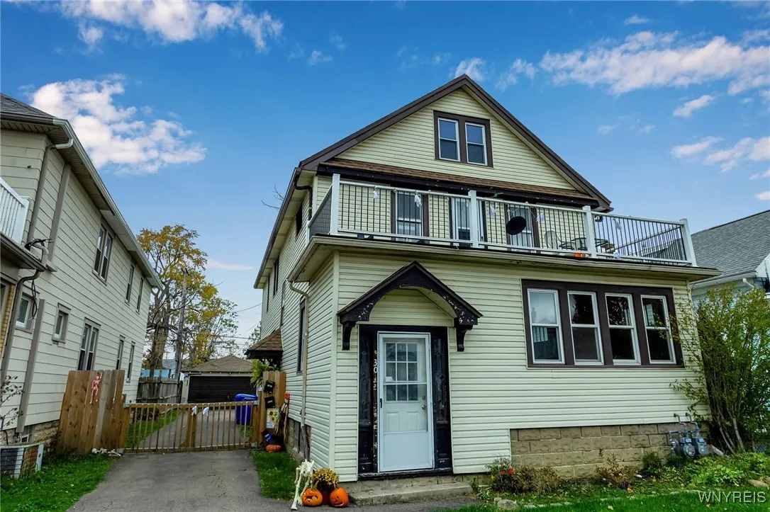 30 Chamberlin Drive, West Seneca, New York 14210, West Seneca, New York 14210, 5 Bedrooms Bedrooms, ,2 BathroomsBathrooms,Residential,For Sale,30 Chamberlin Drive, West Seneca, New York 14210,0,B1649650