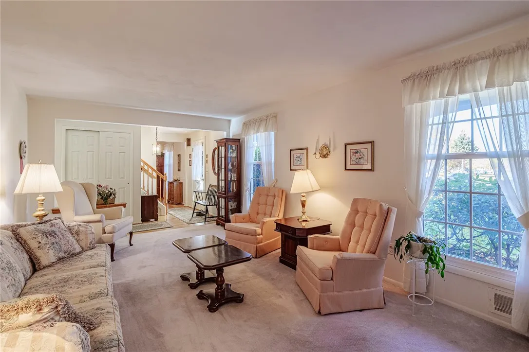 287 Stoneycreek Drive, Greece, New York 14616, Greece, New York 14616, 4 Bedrooms Bedrooms, 8 Rooms Rooms,1 BathroomBathrooms,Residential,For Sale,287 Stoneycreek Drive, Greece, New York 14616,0,R1649593