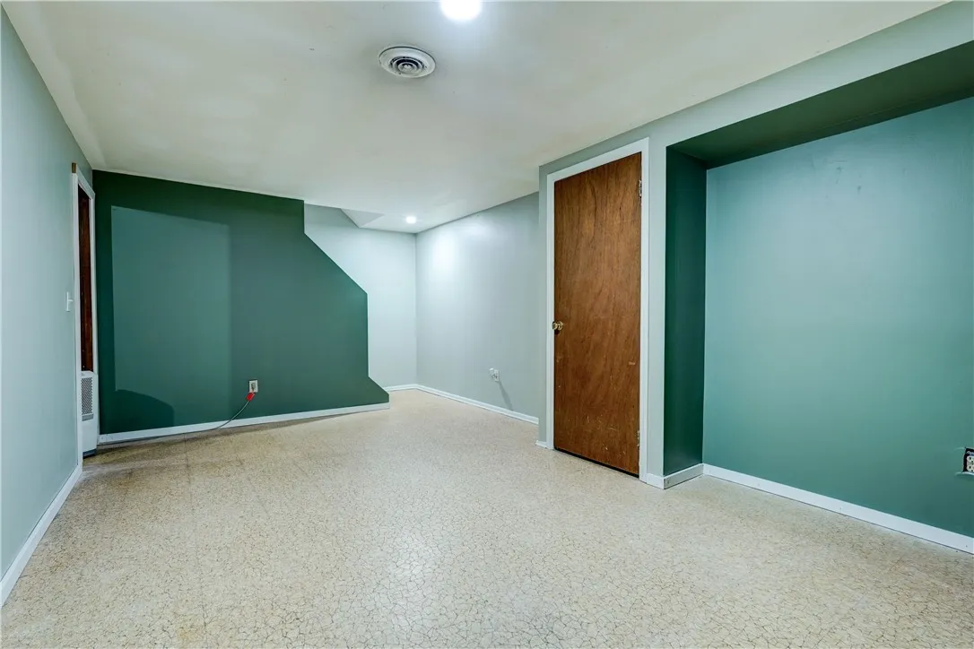 Partially finished basement offers many possibilities!