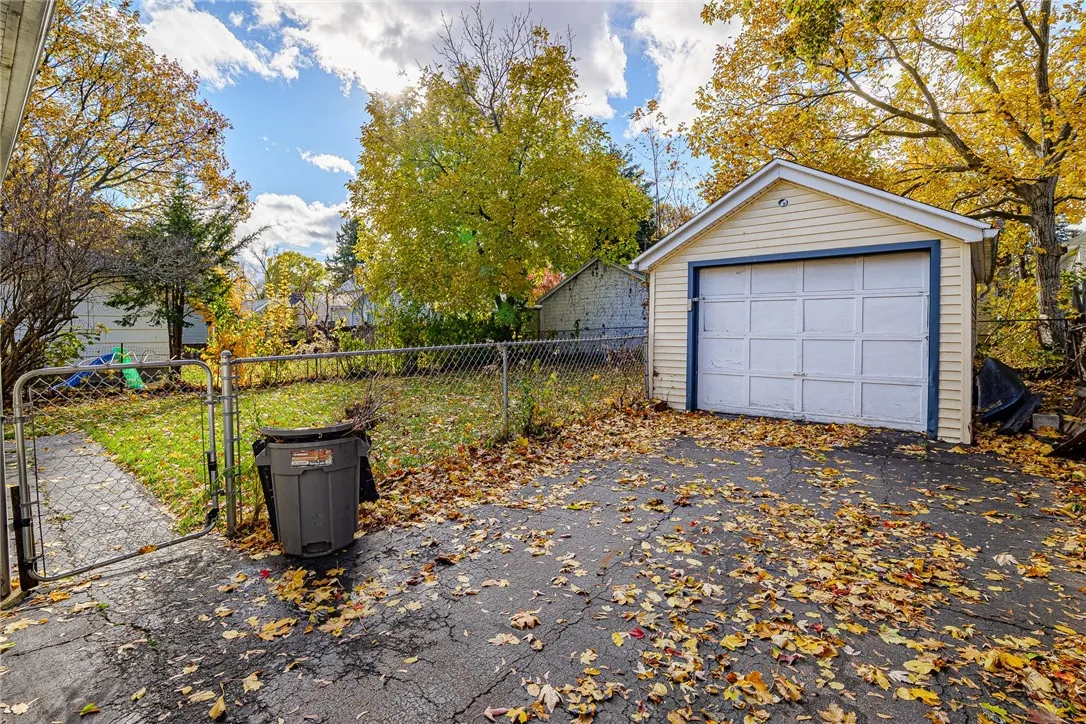 109 Crossfield Road, Rochester, New York 14609, Rochester, New York 14609, 3 Bedrooms Bedrooms, 7 Rooms Rooms,1 BathroomBathrooms,Residential,For Sale,109 Crossfield Road, Rochester, New York 14609,0,R1649649