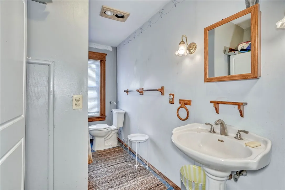 66 East Main Street, Webster, New York 14580, Webster, New York 14580, 5 Bedrooms Bedrooms, 15 Rooms Rooms,3 BathroomsBathrooms,Residential,For Sale,66 East Main Street, Webster, New York 14580,0,R1649596