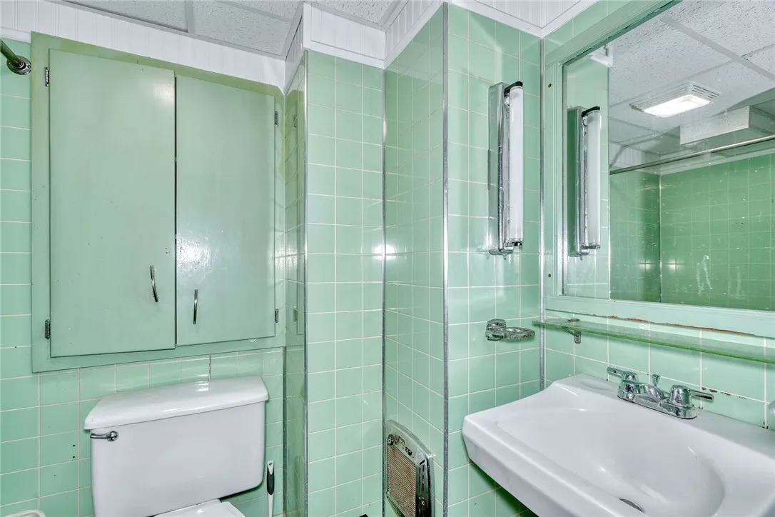 66 East Main Street, Webster, New York 14580, Webster, New York 14580, 5 Bedrooms Bedrooms, 15 Rooms Rooms,3 BathroomsBathrooms,Residential,For Sale,66 East Main Street, Webster, New York 14580,0,R1649596