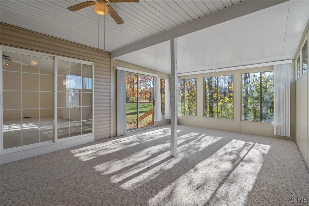 Beautiful 3 season room off living room