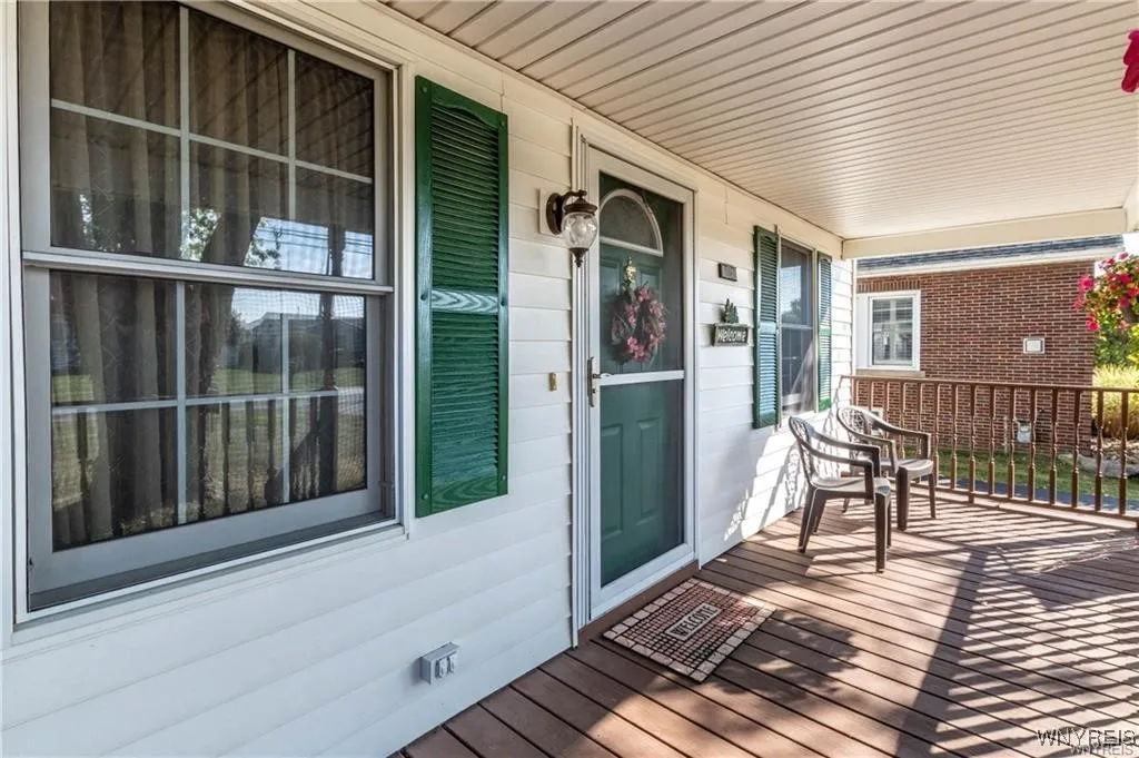 8106 East Britton Drive, Niagara, New York 14304, Niagara, New York 14304, 3 Bedrooms Bedrooms, 8 Rooms Rooms,1 BathroomBathrooms,Residential,For Sale,8106 East Britton Drive, Niagara, New York 14304,0,B1649655