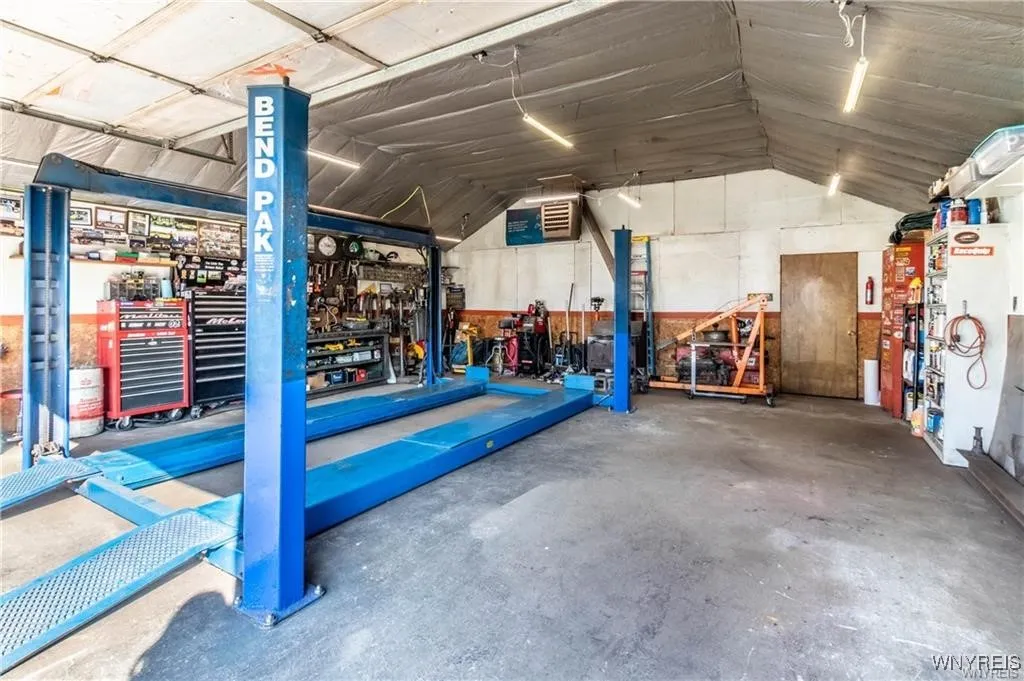 8106 East Britton Drive, Niagara, New York 14304, Niagara, New York 14304, 3 Bedrooms Bedrooms, 8 Rooms Rooms,1 BathroomBathrooms,Residential,For Sale,8106 East Britton Drive, Niagara, New York 14304,0,B1649655