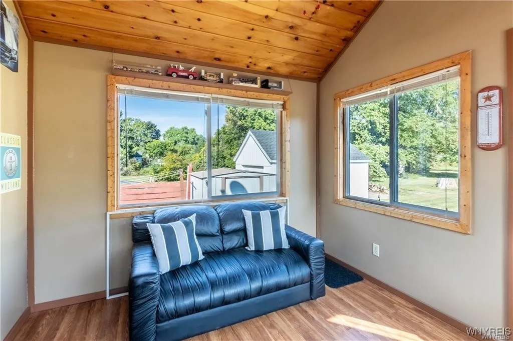 8106 East Britton Drive, Niagara, New York 14304, Niagara, New York 14304, 3 Bedrooms Bedrooms, 8 Rooms Rooms,1 BathroomBathrooms,Residential,For Sale,8106 East Britton Drive, Niagara, New York 14304,0,B1649655