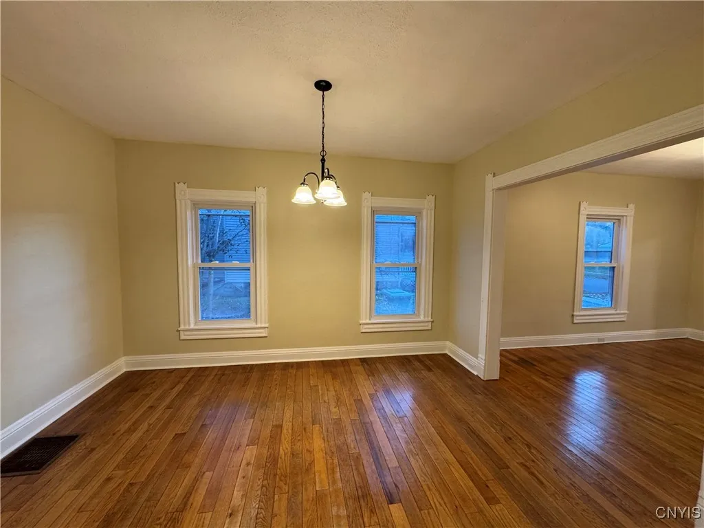 302 North Main Street, Lenox, New York 13032, Lenox, New York 13032, 3 Bedrooms Bedrooms, 7 Rooms Rooms,1 BathroomBathrooms,Residential,For Sale,302 North Main Street, Lenox, New York 13032,0,S1649303