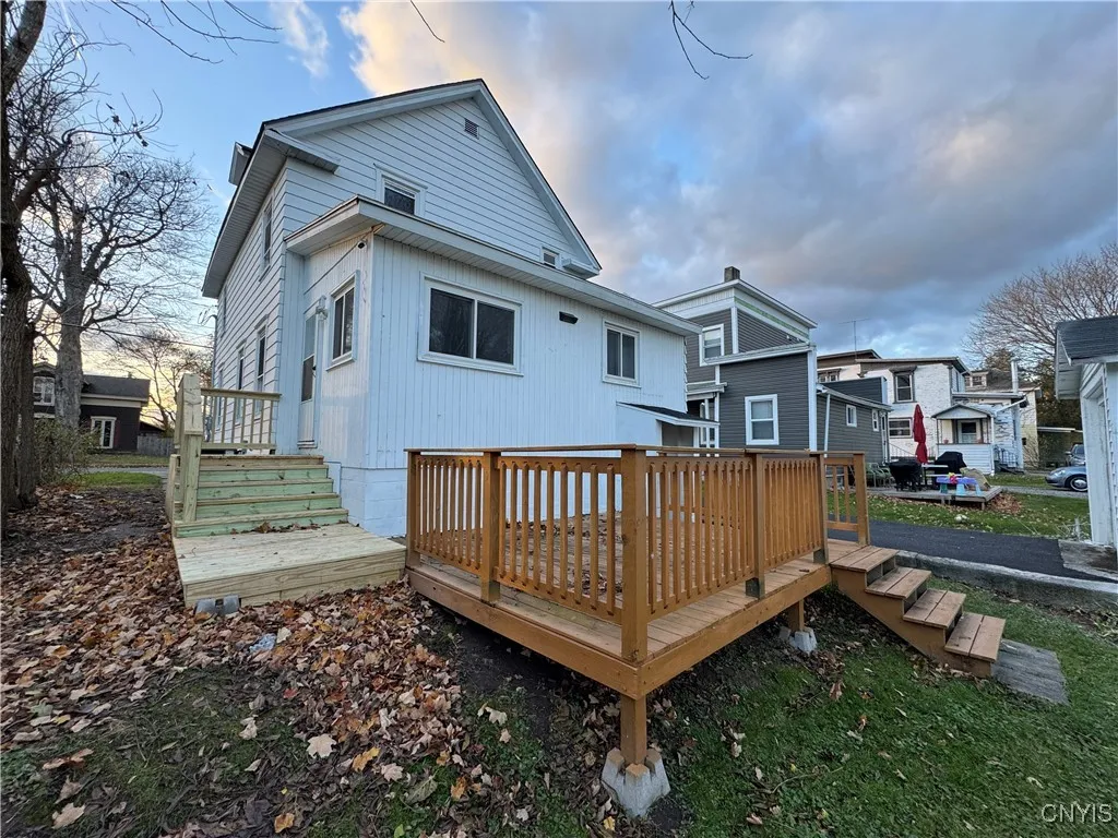 302 North Main Street, Lenox, New York 13032, Lenox, New York 13032, 3 Bedrooms Bedrooms, 7 Rooms Rooms,1 BathroomBathrooms,Residential,For Sale,302 North Main Street, Lenox, New York 13032,0,S1649303