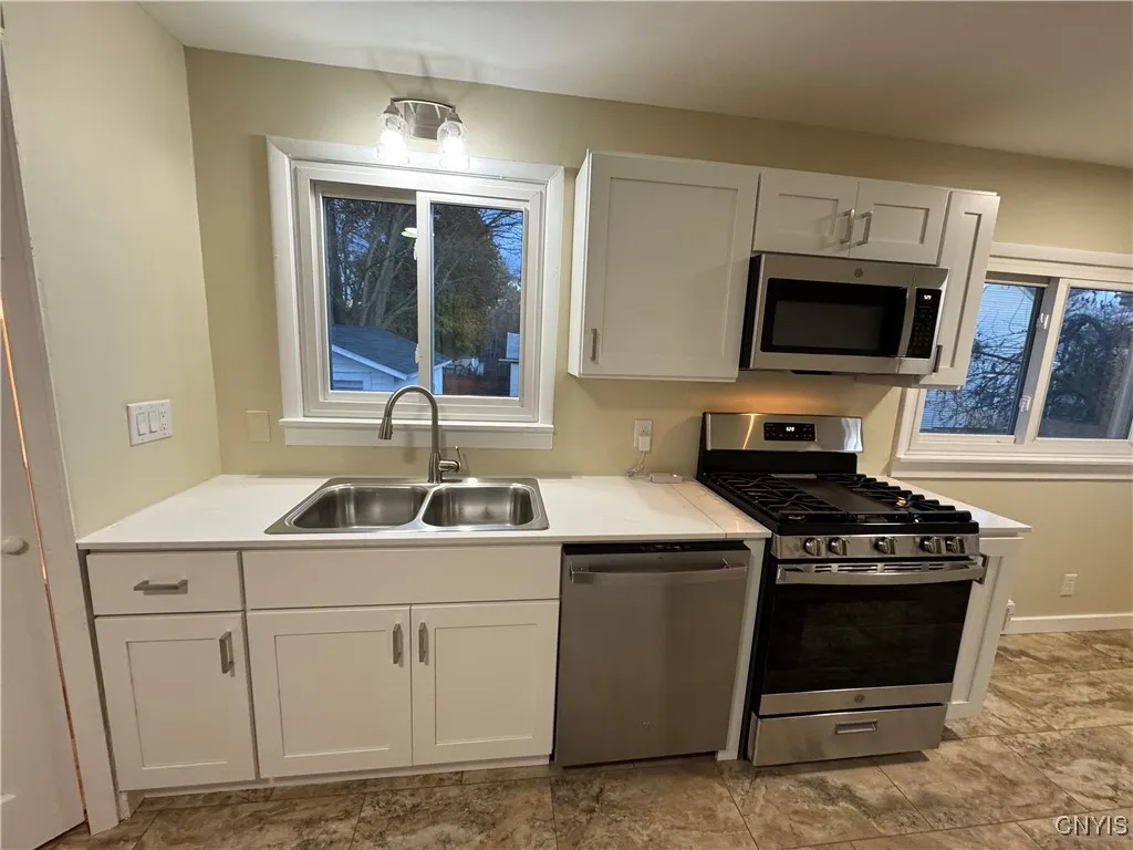 302 North Main Street, Lenox, New York 13032, Lenox, New York 13032, 3 Bedrooms Bedrooms, 7 Rooms Rooms,1 BathroomBathrooms,Residential,For Sale,302 North Main Street, Lenox, New York 13032,0,S1649303