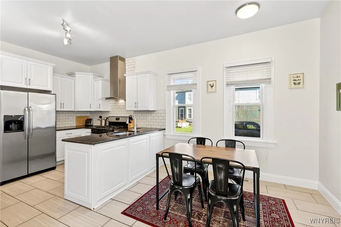 52 Saint Johns Place, Buffalo, New York 14201, Buffalo, New York 14201, 4 Bedrooms Bedrooms, 10 Rooms Rooms,2 BathroomsBathrooms,Residential,For Sale,52 Saint Johns Place, Buffalo, New York 14201,0,B1649192