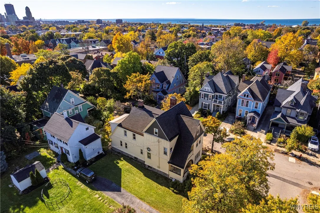 52 Saint Johns Place, Buffalo, New York 14201, Buffalo, New York 14201, 4 Bedrooms Bedrooms, 10 Rooms Rooms,2 BathroomsBathrooms,Residential,For Sale,52 Saint Johns Place, Buffalo, New York 14201,0,B1649192