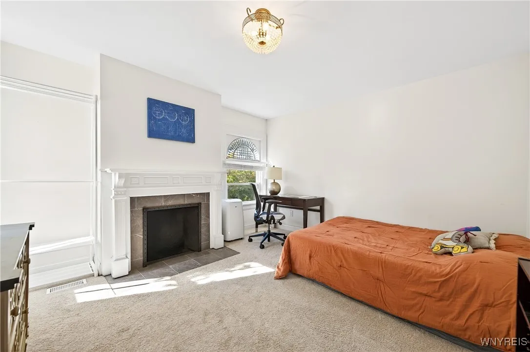 52 Saint Johns Place, Buffalo, New York 14201, Buffalo, New York 14201, 4 Bedrooms Bedrooms, 10 Rooms Rooms,2 BathroomsBathrooms,Residential,For Sale,52 Saint Johns Place, Buffalo, New York 14201,0,B1649192