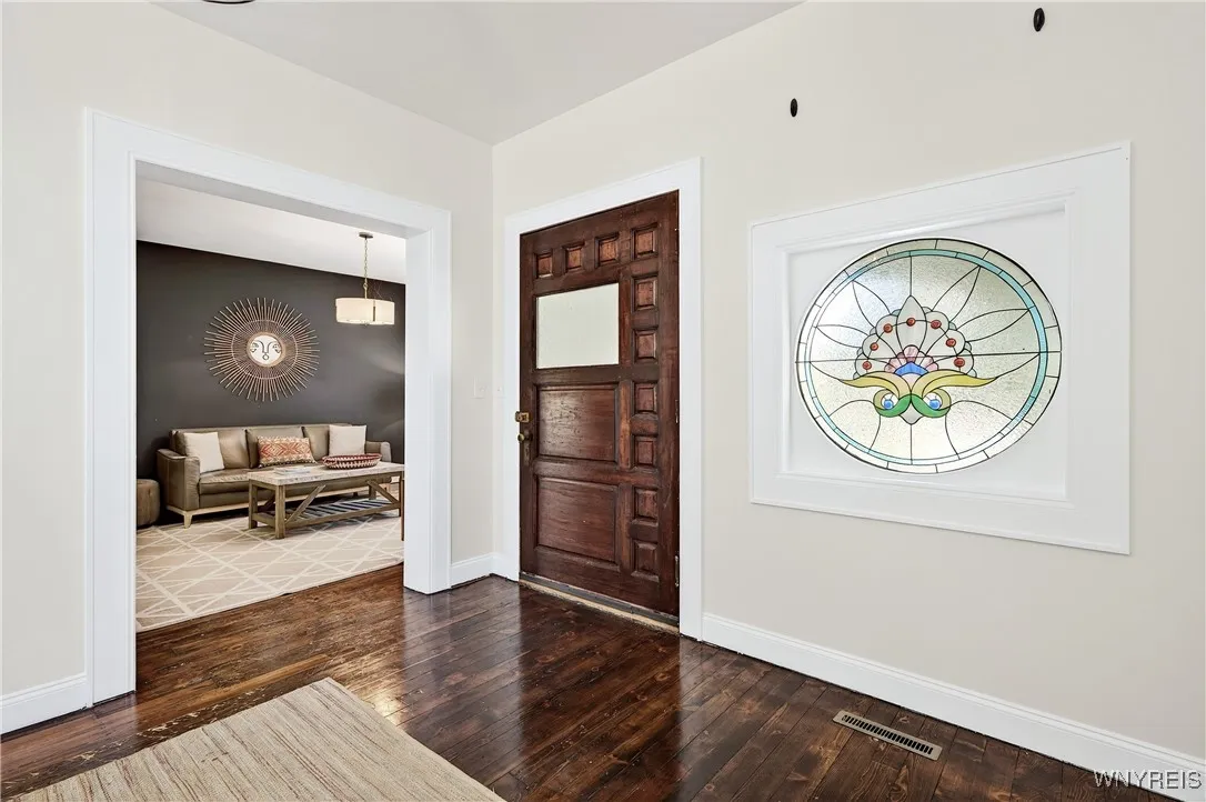 52 Saint Johns Place, Buffalo, New York 14201, Buffalo, New York 14201, 4 Bedrooms Bedrooms, 10 Rooms Rooms,2 BathroomsBathrooms,Residential,For Sale,52 Saint Johns Place, Buffalo, New York 14201,0,B1649192