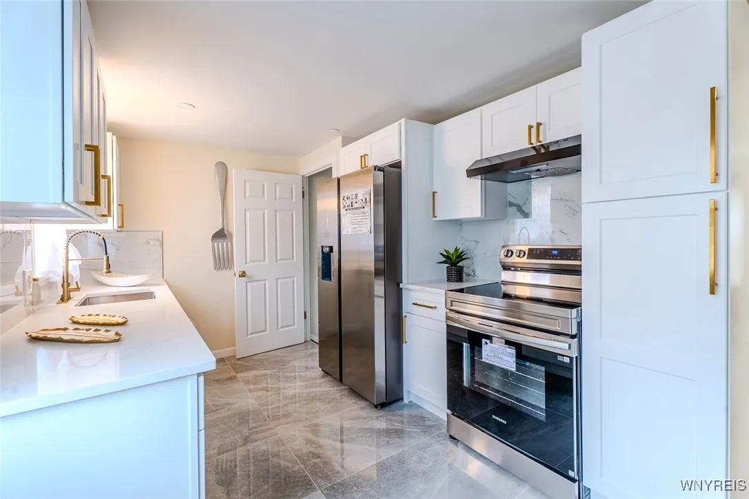 64 North Ellwood Avenue, Tonawanda, New York 14223, Tonawanda, New York 14223, 4 Bedrooms Bedrooms, 7 Rooms Rooms,1 BathroomBathrooms,Residential,For Sale,64 North Ellwood Avenue, Tonawanda, New York 14223,0,B1649684