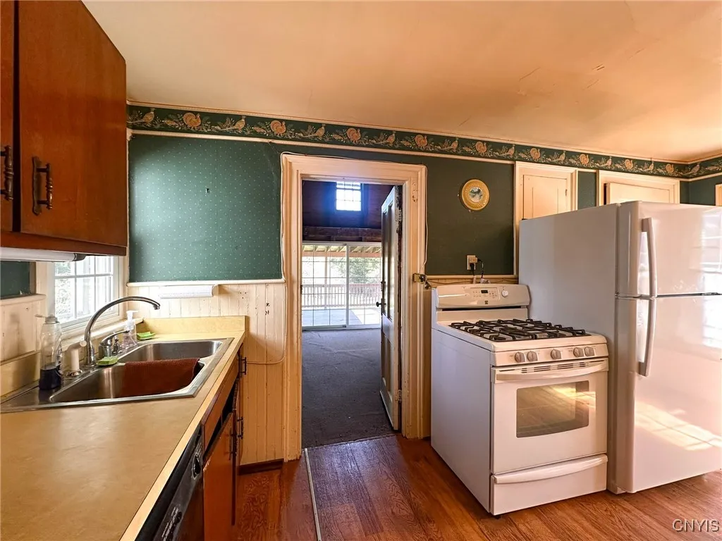 415 Higby Road, New Hartford, New York 13413, New Hartford, New York 13413, 3 Bedrooms Bedrooms, 11 Rooms Rooms,2 BathroomsBathrooms,Residential,For Sale,415 Higby Road, New Hartford, New York 13413,0,S1649723