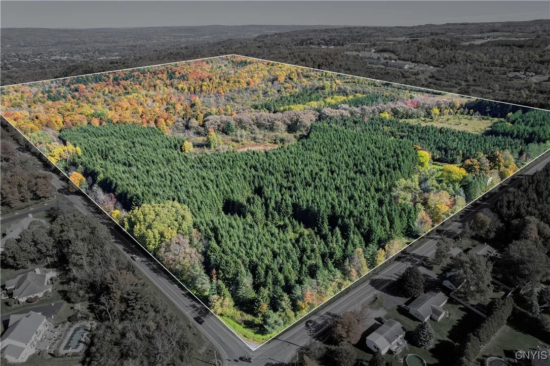 415 Higby Road, New Hartford, New York 13413, New Hartford, New York 13413, 3 Bedrooms Bedrooms, 11 Rooms Rooms,2 BathroomsBathrooms,Residential,For Sale,415 Higby Road, New Hartford, New York 13413,0,S1649723