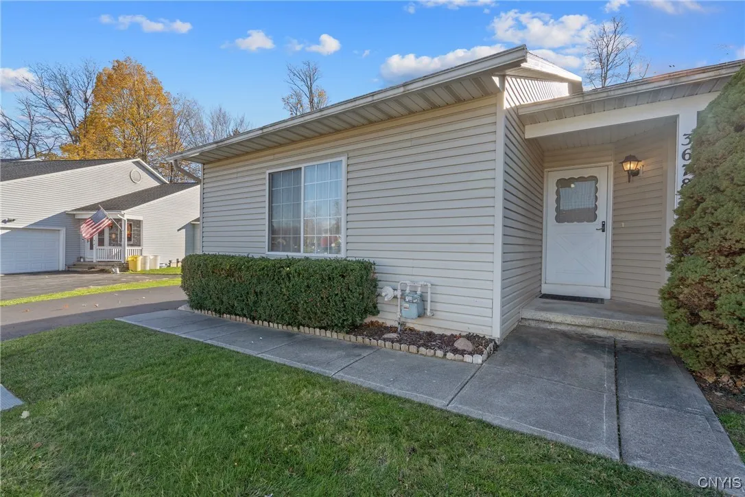 3678 Black Brant Drive, Clay, New York 13090, Clay, New York 13090, 2 Bedrooms Bedrooms, 7 Rooms Rooms,2 BathroomsBathrooms,Residential,For Sale,3678 Black Brant Drive, Clay, New York 13090,0,S1649709