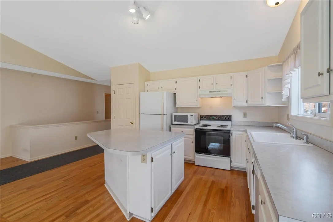 3678 Black Brant Drive, Clay, New York 13090, Clay, New York 13090, 2 Bedrooms Bedrooms, 7 Rooms Rooms,2 BathroomsBathrooms,Residential,For Sale,3678 Black Brant Drive, Clay, New York 13090,0,S1649709