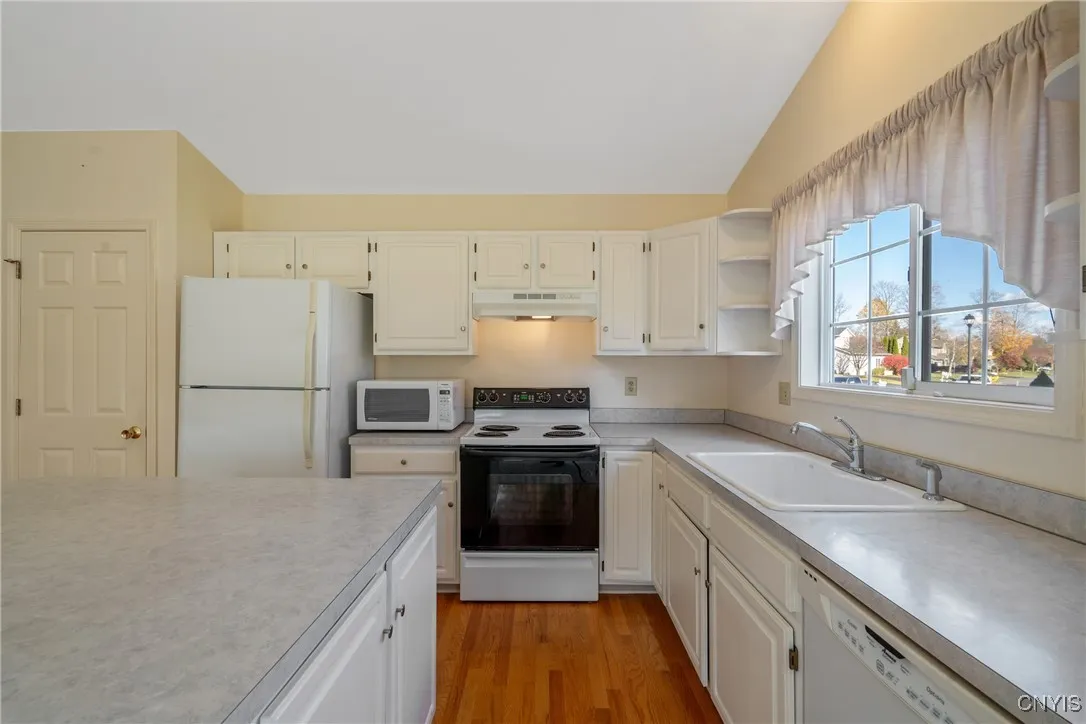 3678 Black Brant Drive, Clay, New York 13090, Clay, New York 13090, 2 Bedrooms Bedrooms, 7 Rooms Rooms,2 BathroomsBathrooms,Residential,For Sale,3678 Black Brant Drive, Clay, New York 13090,0,S1649709