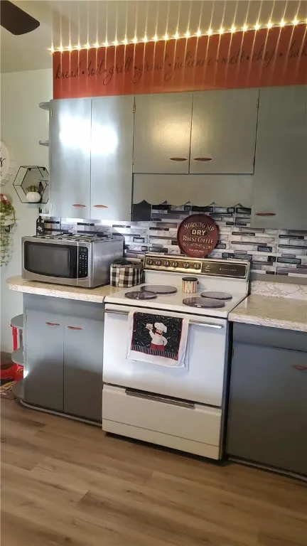 33 Dalrymple Avenue, Southport, New York 14871, Southport, New York 14871, 2 Bedrooms Bedrooms, 5 Rooms Rooms,1 BathroomBathrooms,Residential,For Sale,33 Dalrymple Avenue, Southport, New York 14871,0,R1649729