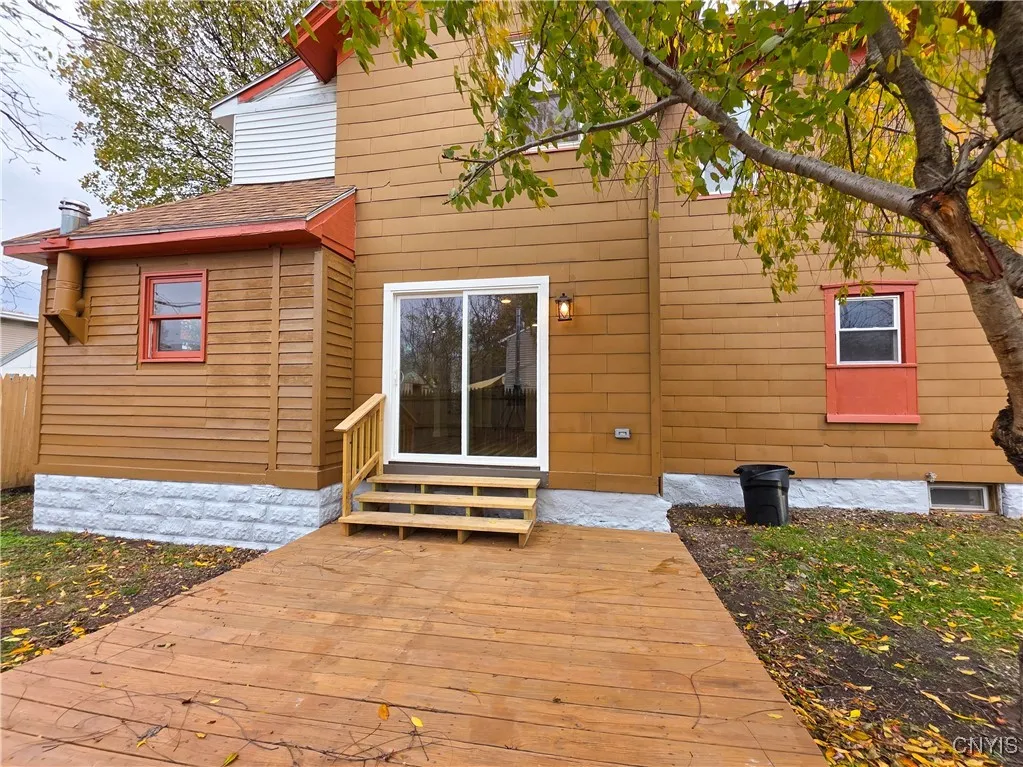 17 Hoffman Street 3, Auburn, New York 13021, Auburn, New York 13021, 4 Bedrooms Bedrooms, 7 Rooms Rooms,2 BathroomsBathrooms,Residential,For Sale,17 Hoffman Street 3, Auburn, New York 13021,0,S1649592