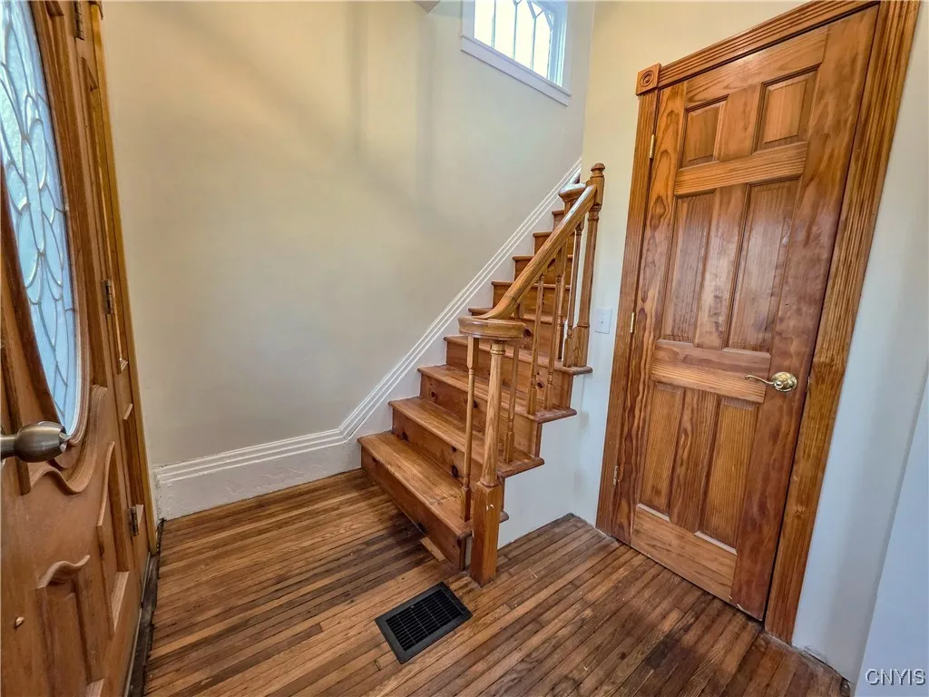 2-Story Foyer