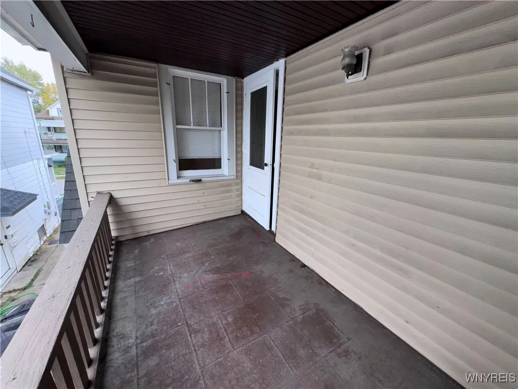 34 Sunset Street, Buffalo, New York 14207, Buffalo, New York 14207, 3 Bedrooms Bedrooms, 7 Rooms Rooms,1 BathroomBathrooms,Residential Lease,For Rent,34 Sunset Street, Buffalo, New York 14207,0,B1649328