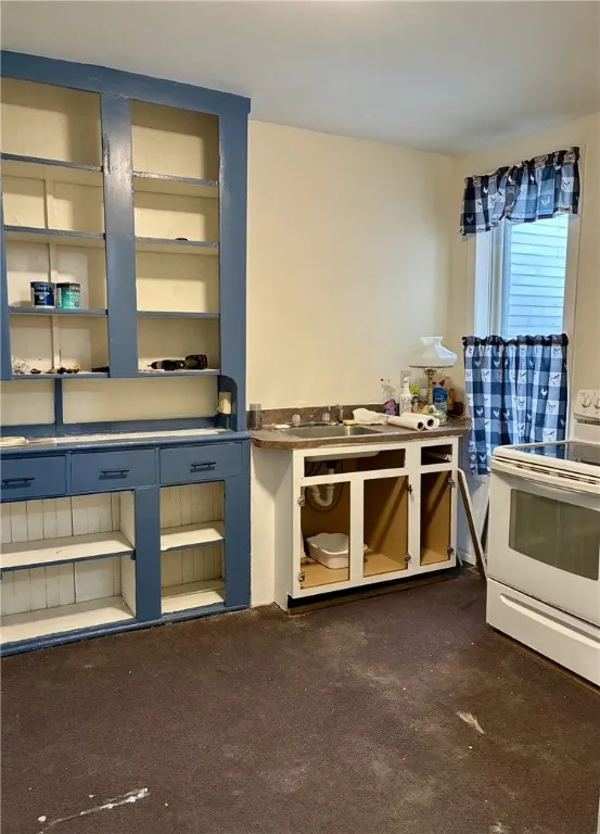 Cupboard doors are part of the sale