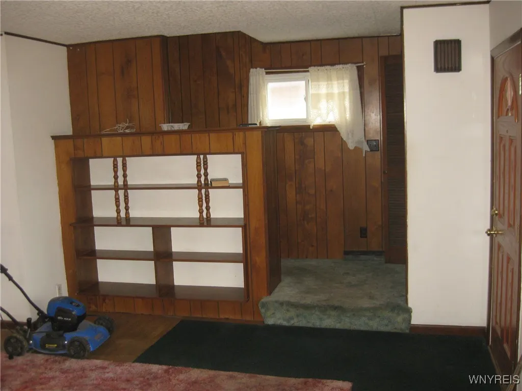 73 Seymour Street, Tonawanda, New York 14150, Tonawanda, New York 14150, 5 Bedrooms Bedrooms, 10 Rooms Rooms,2 BathroomsBathrooms,Residential,For Sale,73 Seymour Street, Tonawanda, New York 14150,0,B1649464