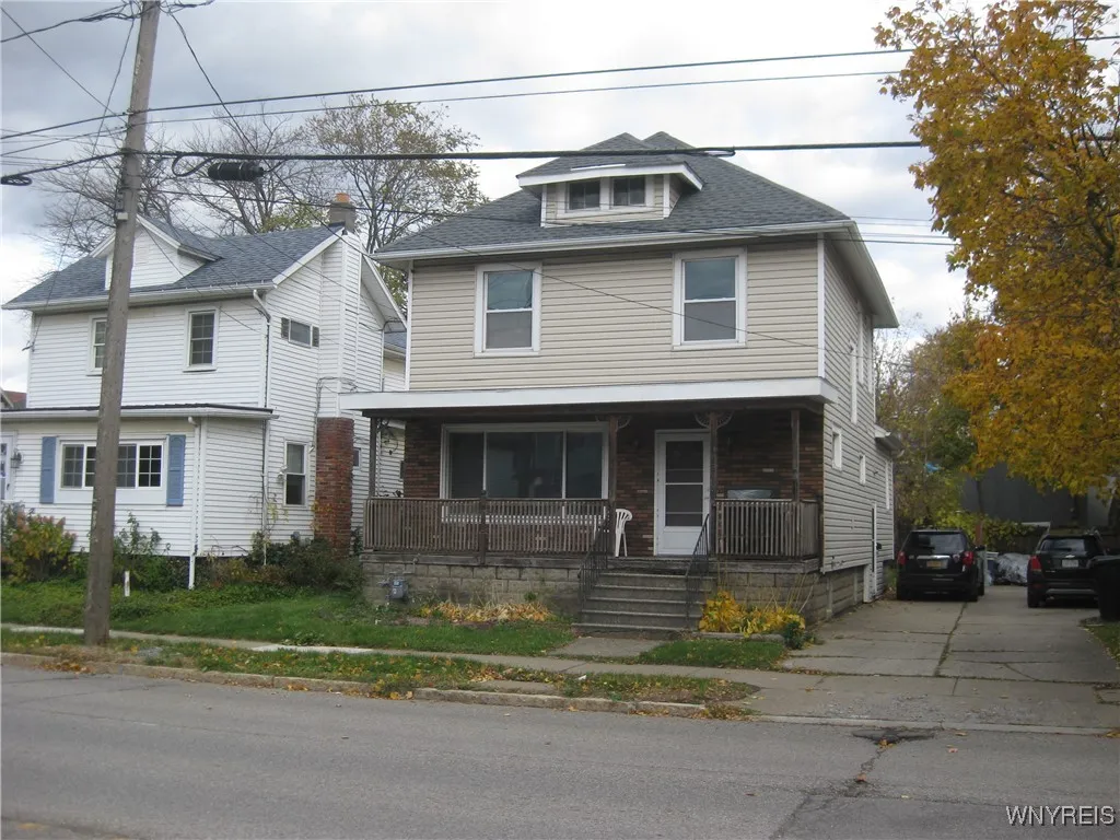 73 Seymour Street, Tonawanda, New York 14150, Tonawanda, New York 14150, 5 Bedrooms Bedrooms, 10 Rooms Rooms,2 BathroomsBathrooms,Residential,For Sale,73 Seymour Street, Tonawanda, New York 14150,0,B1649464