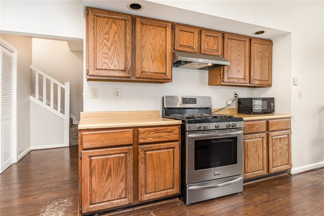 409 West Elm Street, East Rochester, New York 1444, East Rochester, New York 14445, 2 Bedrooms Bedrooms, 4 Rooms Rooms,1 BathroomBathrooms,Residential,For Sale,409 West Elm Street, East Rochester, New York 1444,0,R1648612