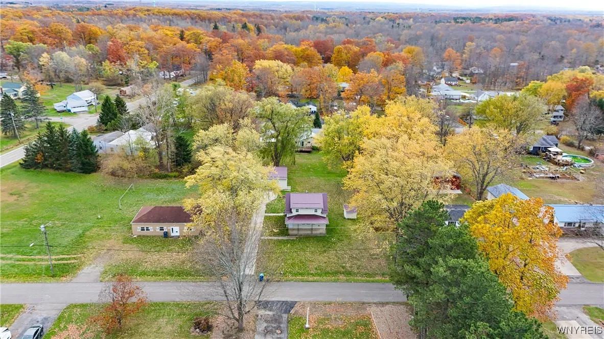 117 Chestnut Lane, Evans, New York 14006, Evans, New York 14006, 4 Bedrooms Bedrooms, 7 Rooms Rooms,1 BathroomBathrooms,Residential,For Sale,117 Chestnut Lane, Evans, New York 14006,0,B1649448