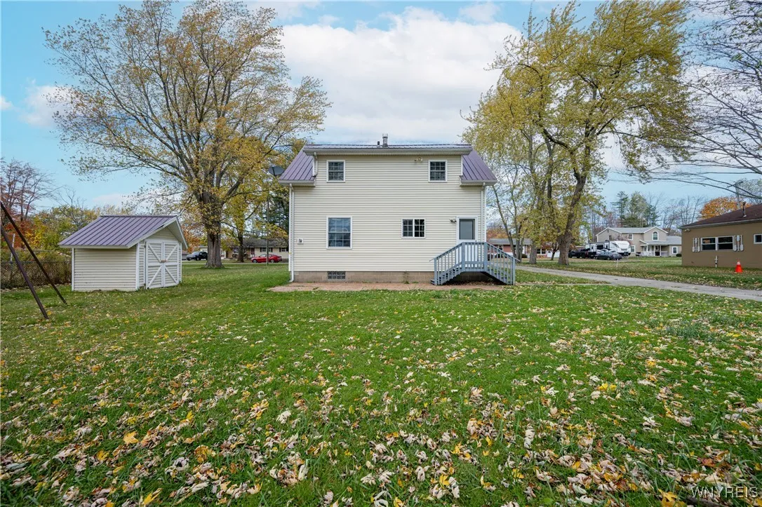 117 Chestnut Lane, Evans, New York 14006, Evans, New York 14006, 4 Bedrooms Bedrooms, 7 Rooms Rooms,1 BathroomBathrooms,Residential,For Sale,117 Chestnut Lane, Evans, New York 14006,0,B1649448