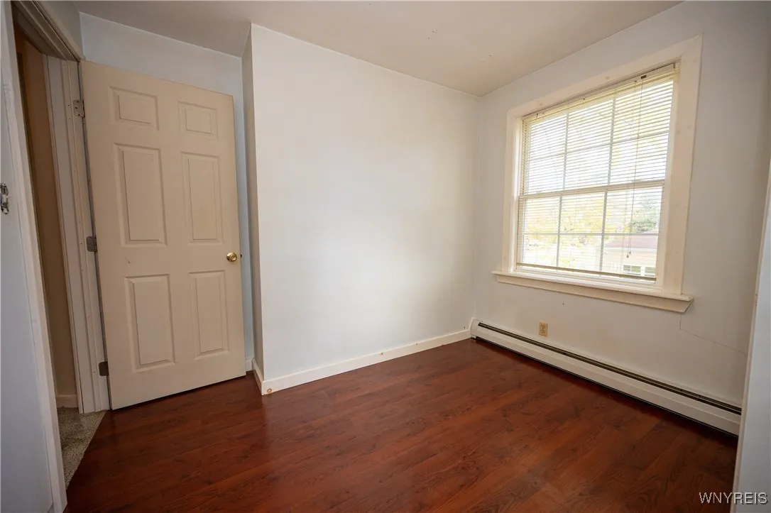 117 Chestnut Lane, Evans, New York 14006, Evans, New York 14006, 4 Bedrooms Bedrooms, 7 Rooms Rooms,1 BathroomBathrooms,Residential,For Sale,117 Chestnut Lane, Evans, New York 14006,0,B1649448