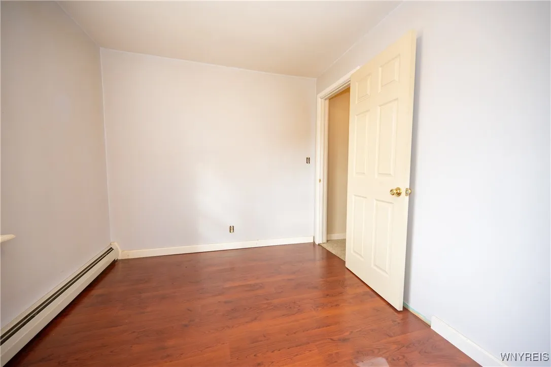 117 Chestnut Lane, Evans, New York 14006, Evans, New York 14006, 4 Bedrooms Bedrooms, 7 Rooms Rooms,1 BathroomBathrooms,Residential,For Sale,117 Chestnut Lane, Evans, New York 14006,0,B1649448