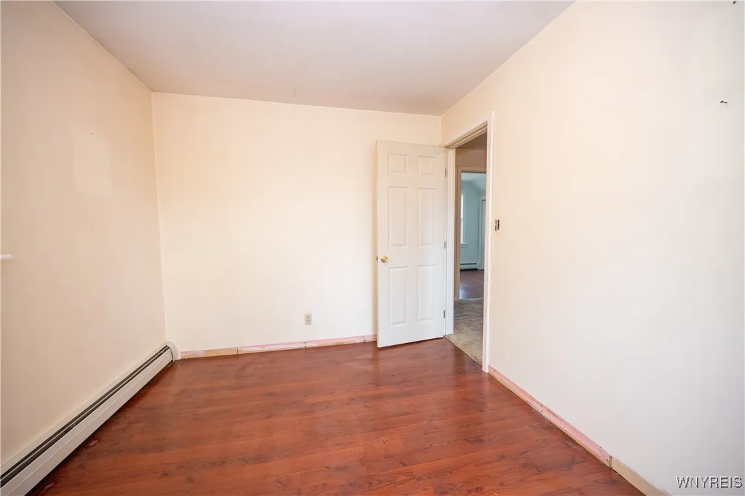 117 Chestnut Lane, Evans, New York 14006, Evans, New York 14006, 4 Bedrooms Bedrooms, 7 Rooms Rooms,1 BathroomBathrooms,Residential,For Sale,117 Chestnut Lane, Evans, New York 14006,0,B1649448