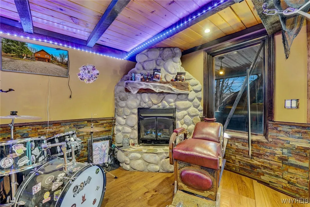 9138 State Road, Colden, New York 14033, Colden, New York 14033, 3 Bedrooms Bedrooms, 12 Rooms Rooms,2 BathroomsBathrooms,Residential,For Sale,9138 State Road, Colden, New York 14033,0,B1649664