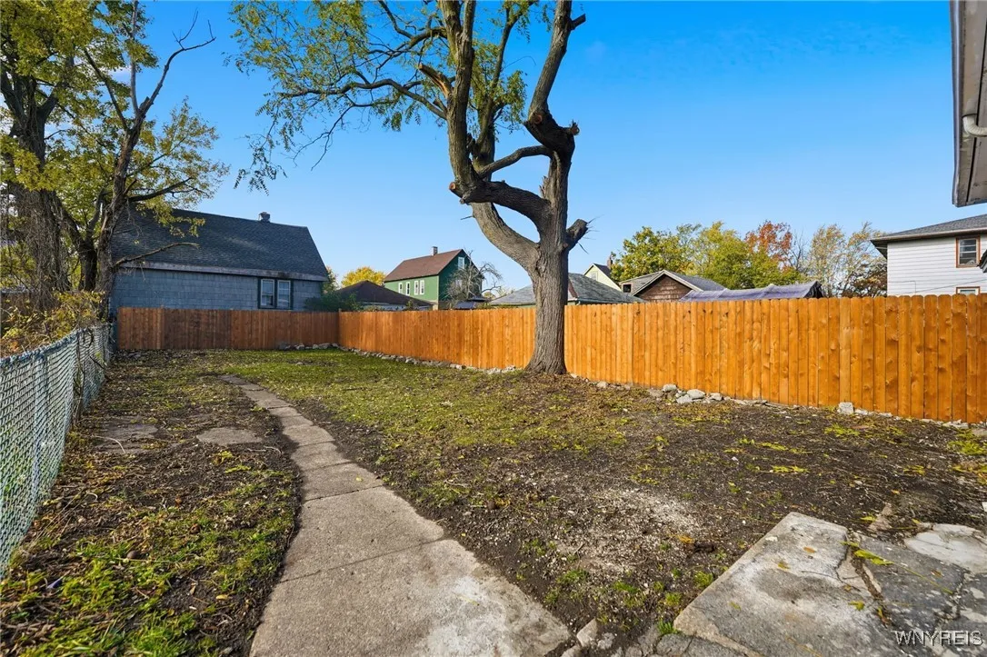 124 Roma Avenue, Buffalo, New York 14215, Buffalo, New York 14215, 4 Bedrooms Bedrooms, ,2 BathroomsBathrooms,Residential,For Sale,124 Roma Avenue, Buffalo, New York 14215,0,B1649267