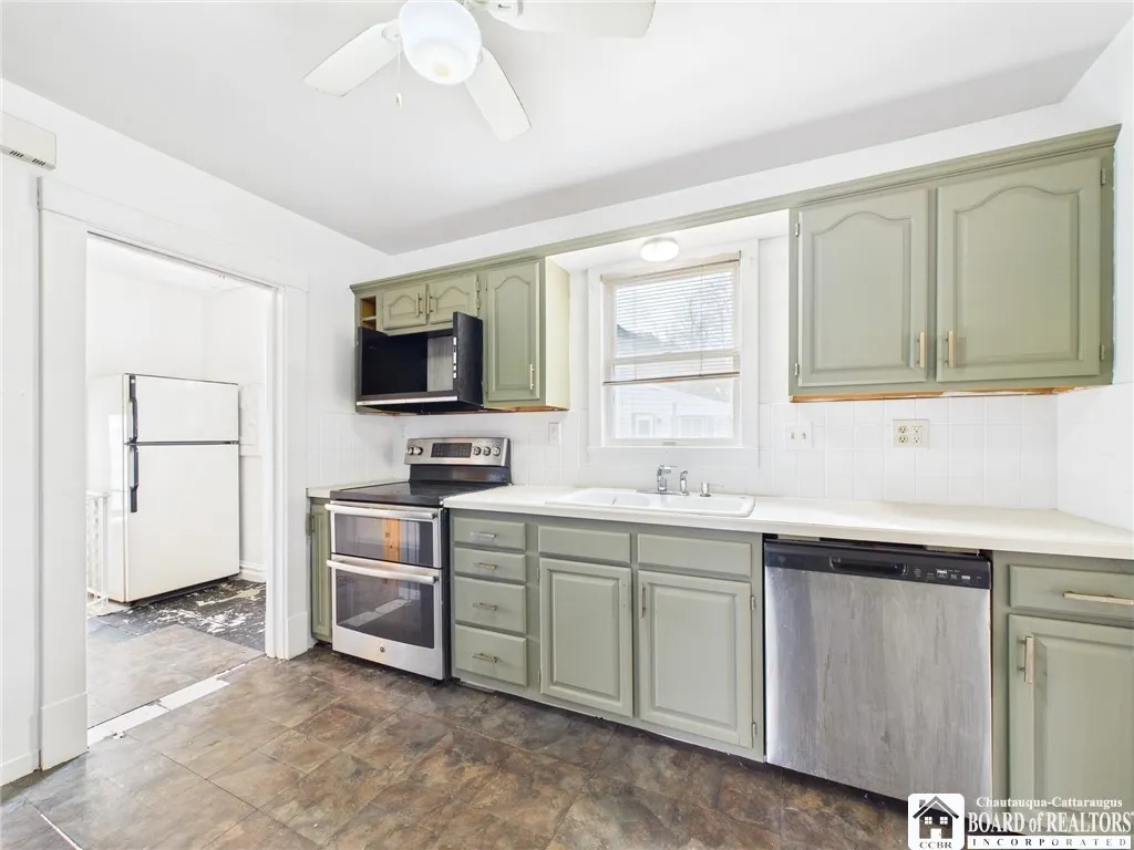 104 Garfield Court, Olean, New York 14760, Olean, New York 14760, 4 Bedrooms Bedrooms, 8 Rooms Rooms,1 BathroomBathrooms,Residential,For Sale,104 Garfield Court, Olean, New York 14760,0,R1649746