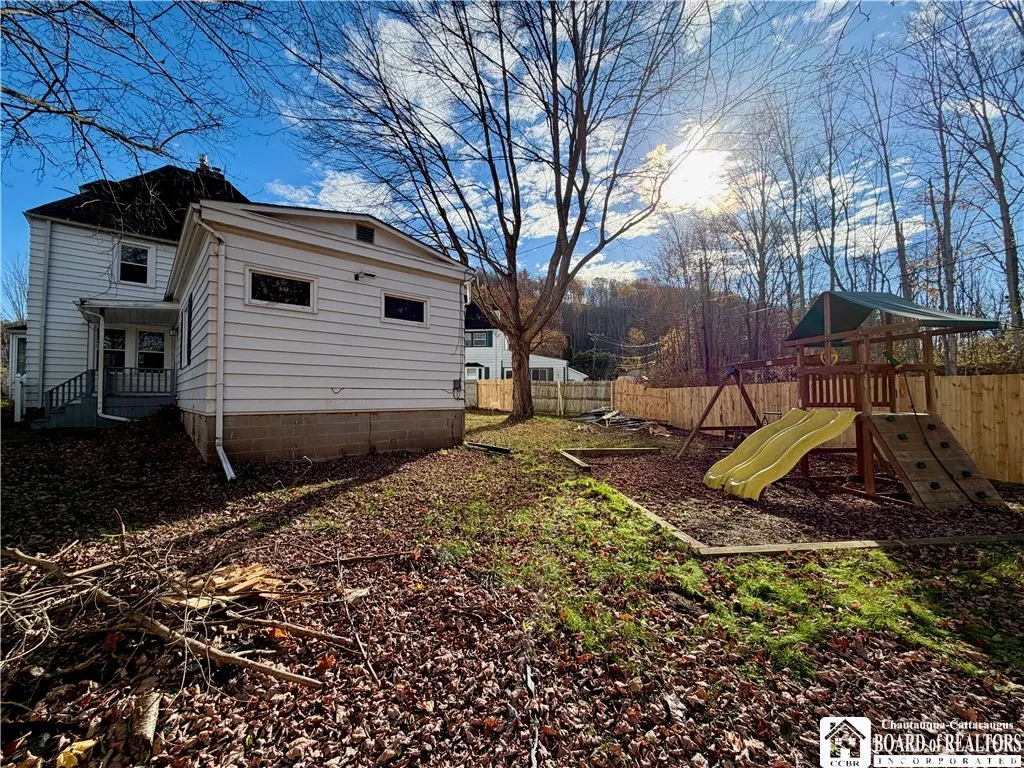 104 Garfield Court, Olean, New York 14760, Olean, New York 14760, 4 Bedrooms Bedrooms, 8 Rooms Rooms,1 BathroomBathrooms,Residential,For Sale,104 Garfield Court, Olean, New York 14760,0,R1649746