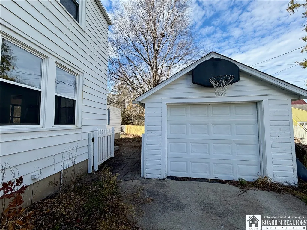 104 Garfield Court, Olean, New York 14760, Olean, New York 14760, 4 Bedrooms Bedrooms, 8 Rooms Rooms,1 BathroomBathrooms,Residential,For Sale,104 Garfield Court, Olean, New York 14760,0,R1649746