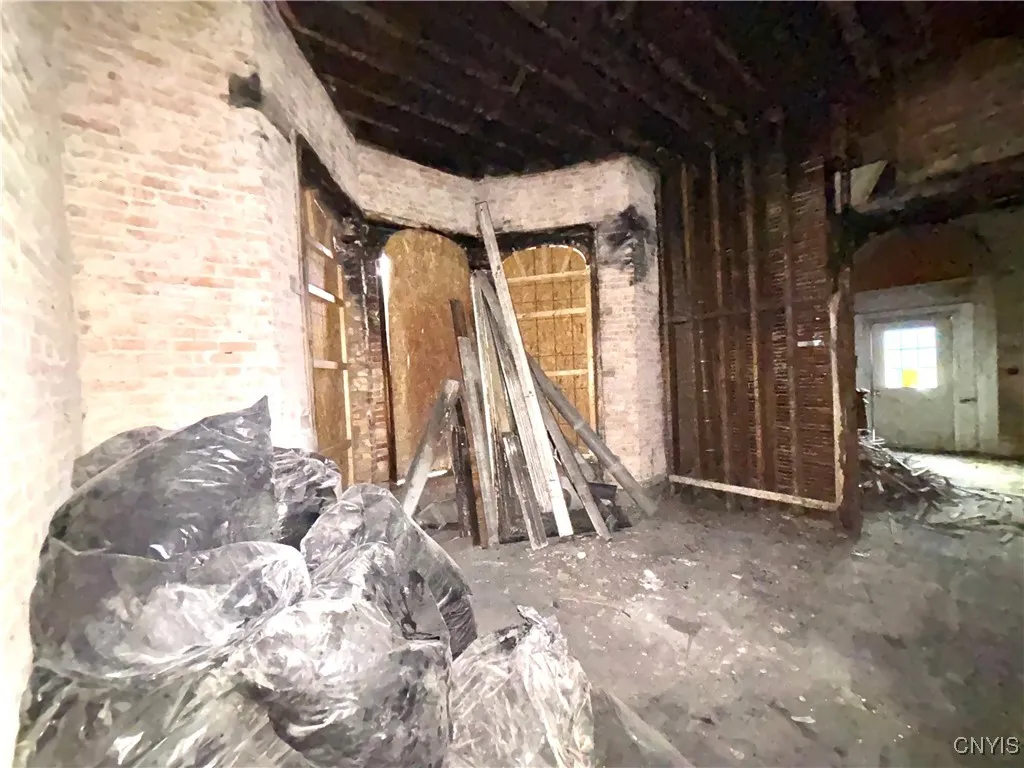 10 Nelson Street, Auburn, New York 13021, Auburn, New York 13021, 6 Bedrooms Bedrooms, ,2 BathroomsBathrooms,Residential,For Sale,10 Nelson Street, Auburn, New York 13021,0,S1649761